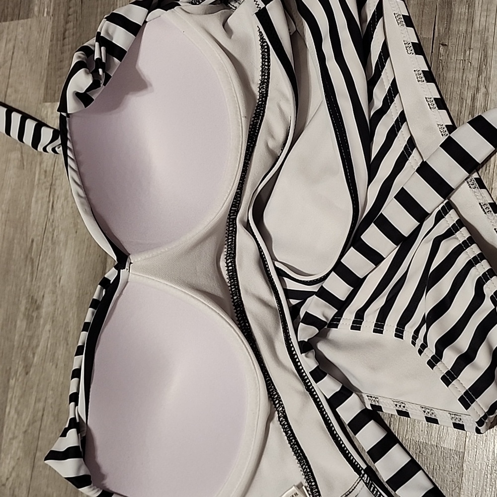 Womens bikini - Picture 3 of 3